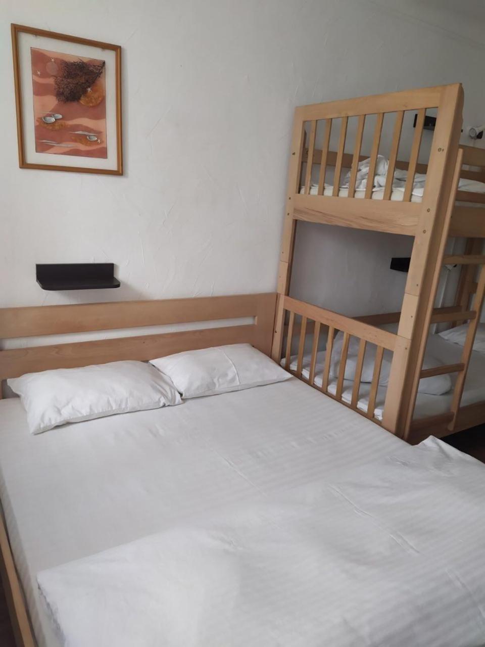 Hostel Cool Traveler Kiew Exterior foto